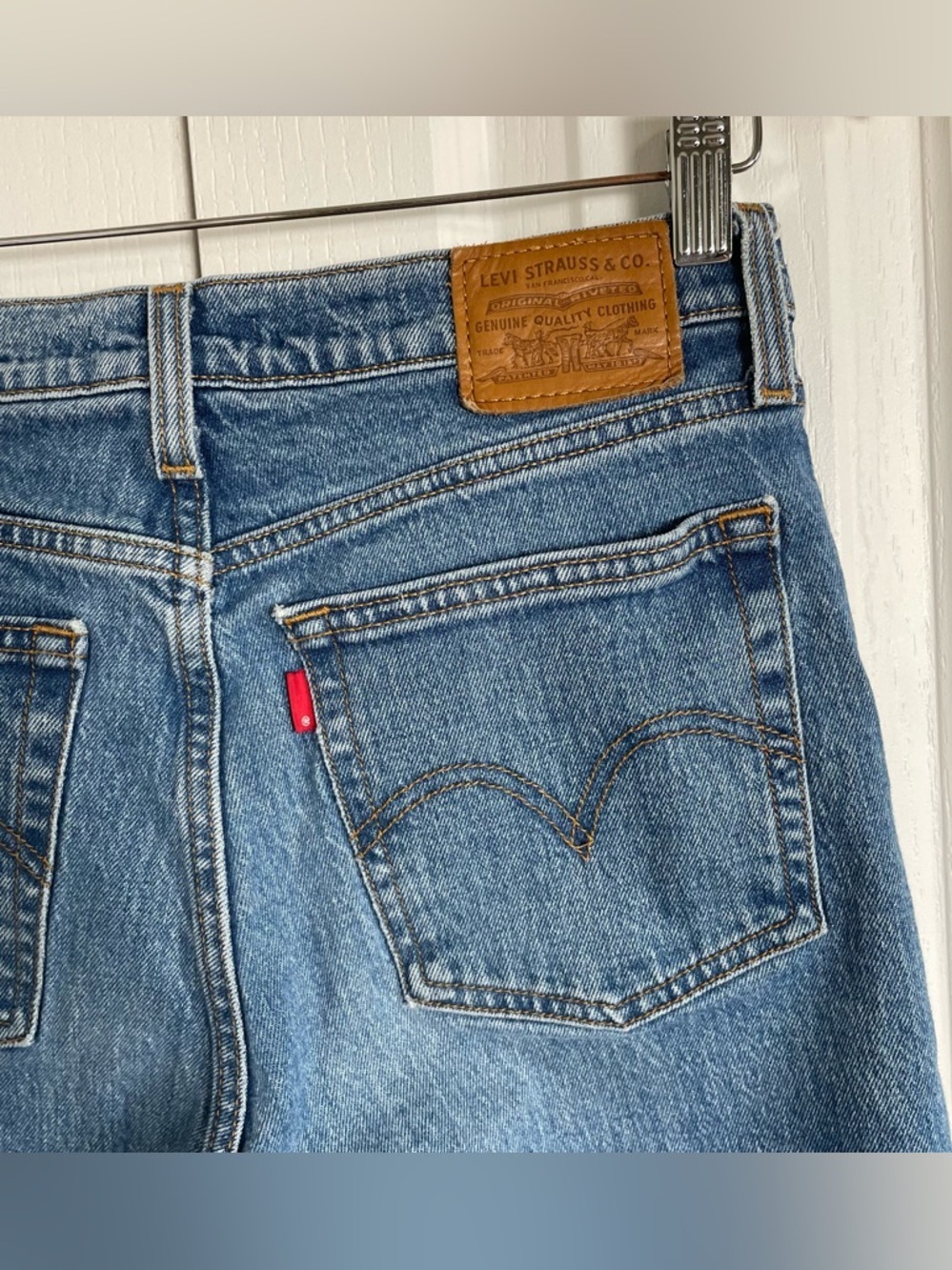 Levi's Premium Wedgie Straight Jeans Women's 27 High Rise Blue Denim Button Fly - Picture 7 of 15